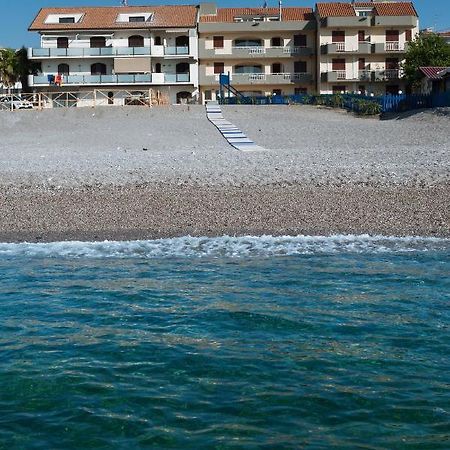 Casa Vacanze Samira Fondachello  Luaran gambar