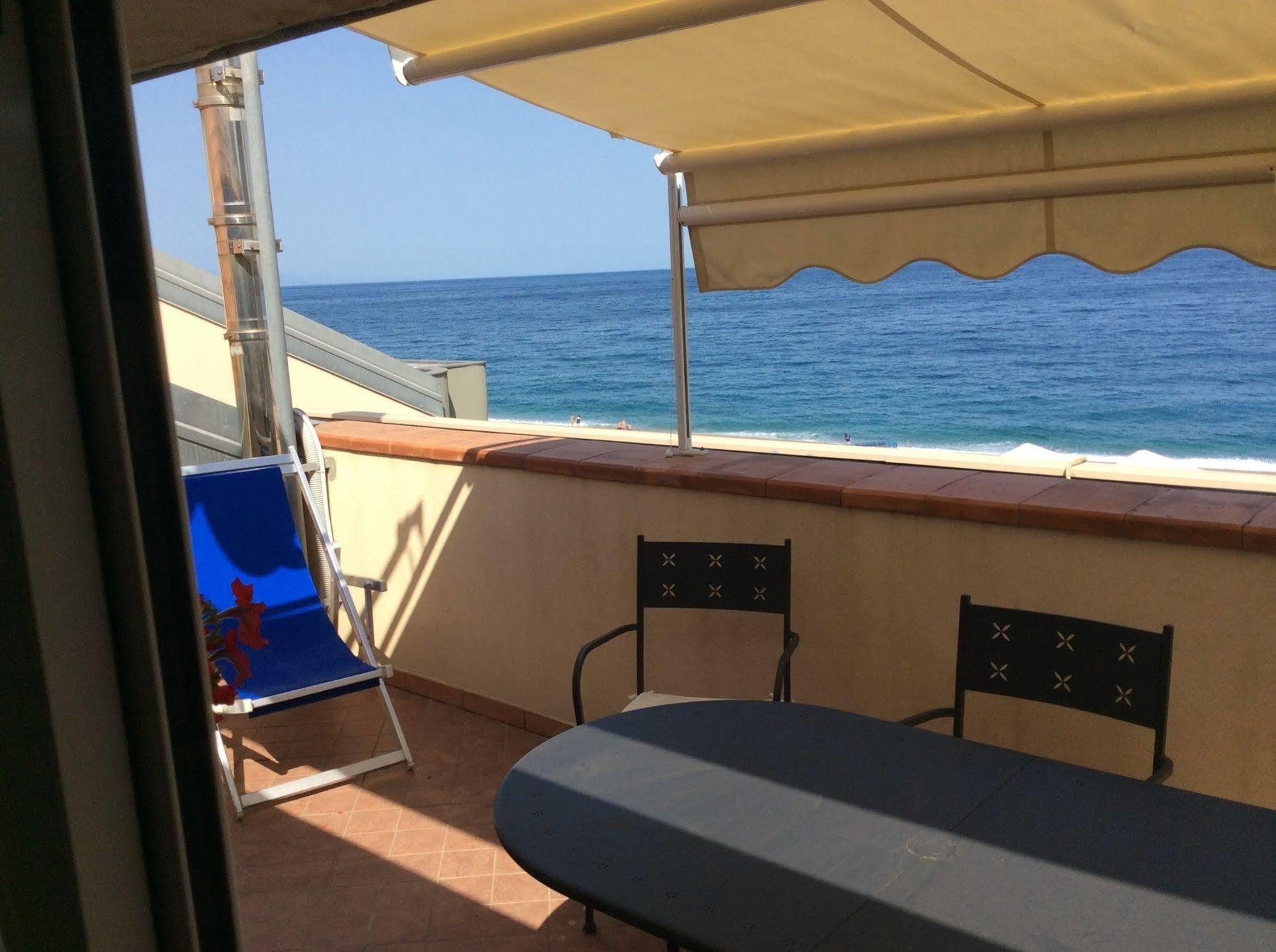 Casa Vacanze Samira Fondachello  Luaran gambar